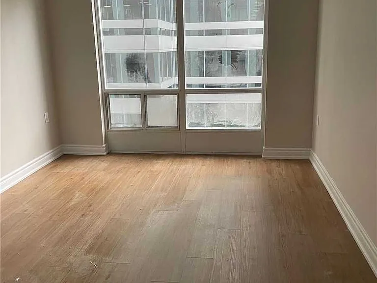 85 Bloor St E #610 — Photo 7