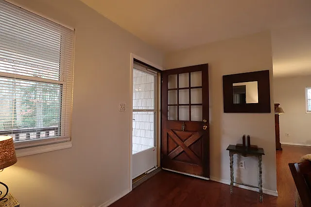 805 Wilroy Rd — Photo 9