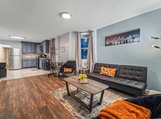 602 N 6th St #4B, Newark, NJ