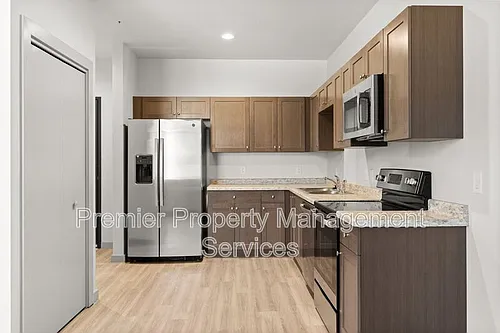 1127 Alderson Ave #206 Photo 1