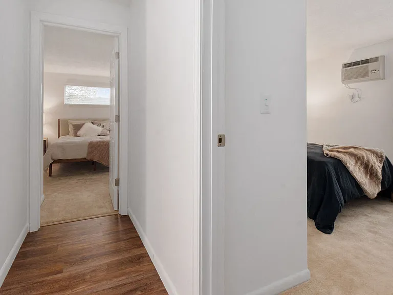 South Winds Apartments — Photo 41