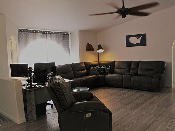 2nd image of 4060 Blackhawk Dr