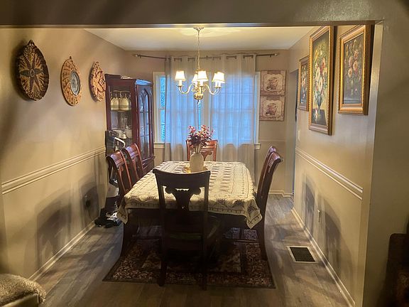 4th image of 5168 Maplewood Ct W
