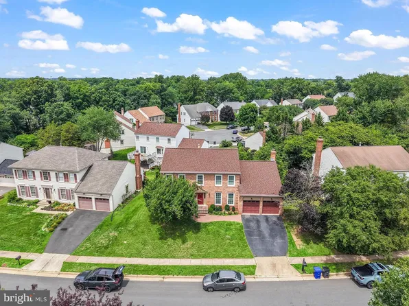 4408 Galesbury Ln, Chantilly, VA 20151