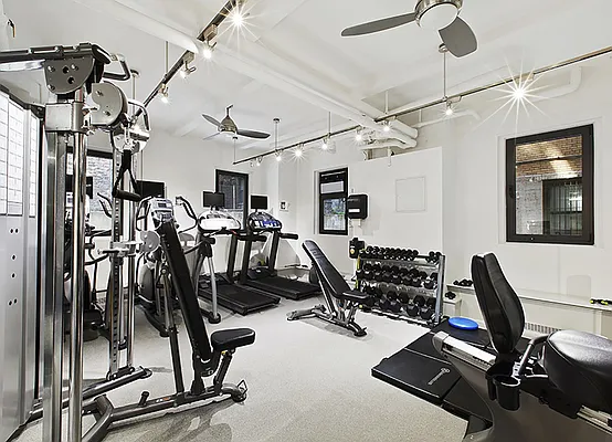 Sold by Warburg | media 4