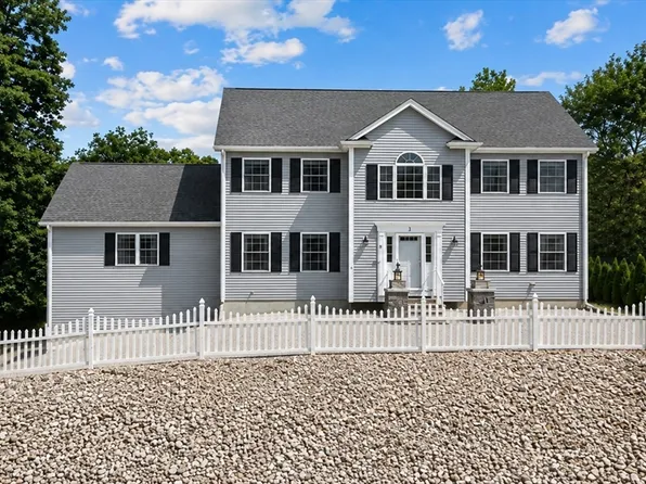 3 Moore Dr, Millbury, MA 01527
