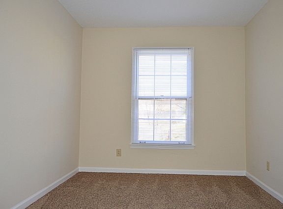 4th image of 1079 Biltmore Pl