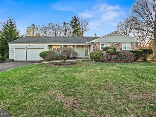 6 McKonkey Way, Titusville, NJ 08560