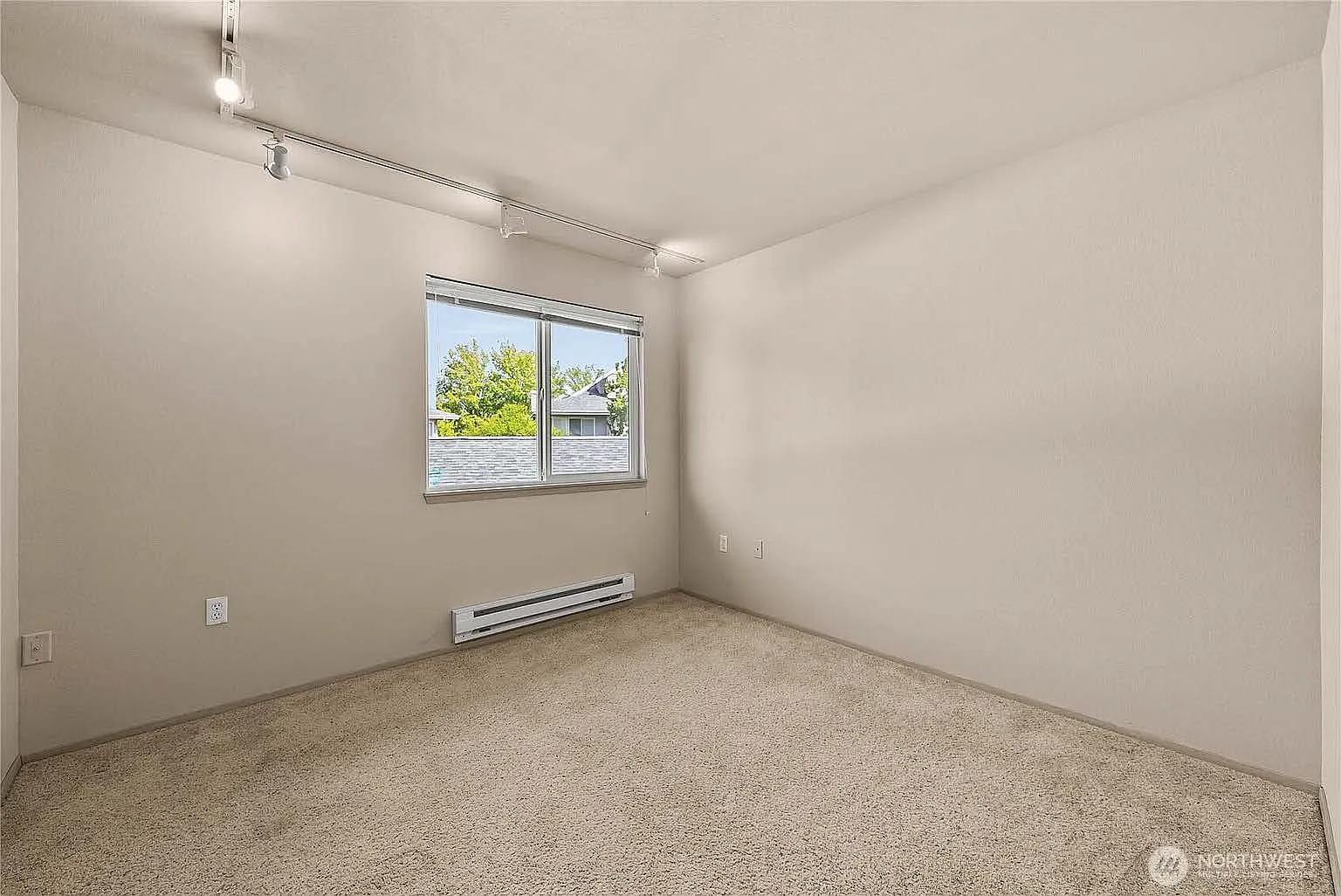 2 bed, 1032 sqft, $2,500 — Photo 1