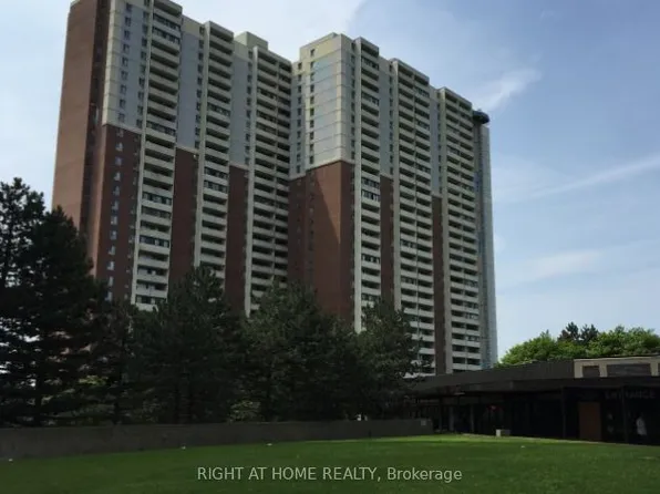 5 Massey Sq #1508, Toronto, ON M4C 5L6