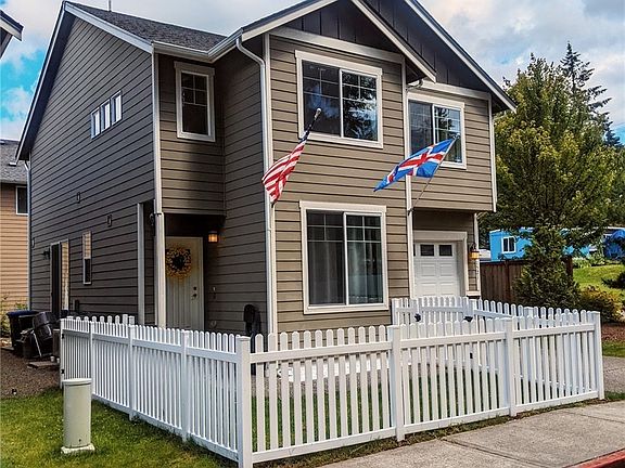 2nd image of 1521 NE Fontaine Way