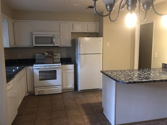 5th image of 2739 Sanibel Pl