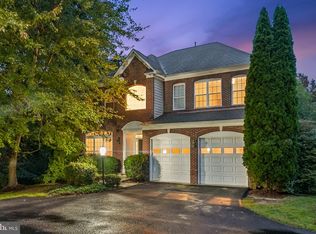 6244 Rolling Spring Ct, Springfield, VA 22152