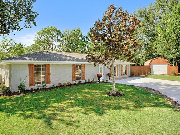 2nd image of 12125 Essex Pl