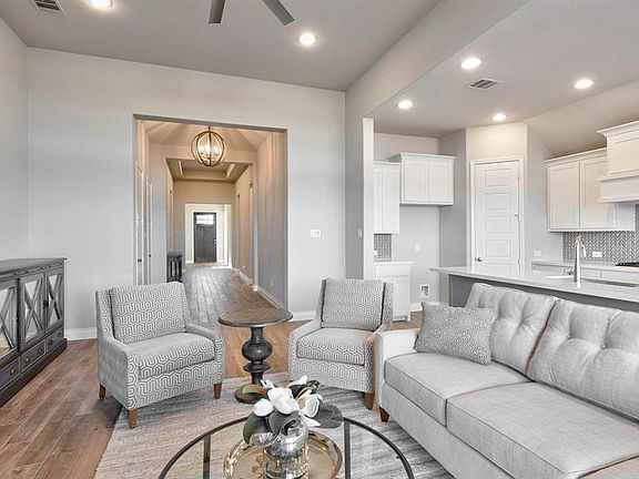 3rd image of 2704 War Admiral St