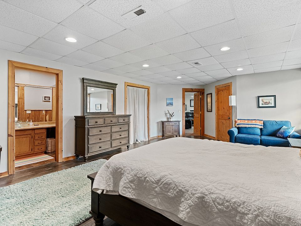 37th image of 2063 Kennedy Creek Rd