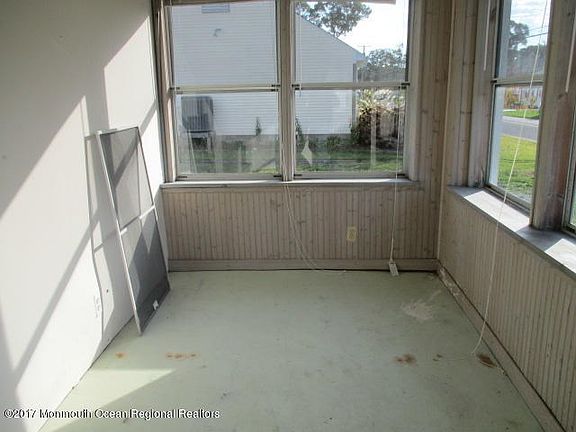 619 E Longbranch (18)