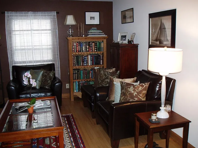 4955 N Santa Monica Blvd — Photo 10