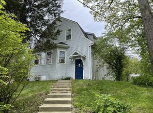 8415 Archer Ave #2R, Willow Springs, IL 60480