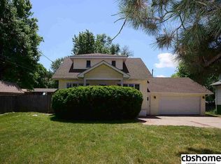 9807 Maple St, Omaha, NE 68134