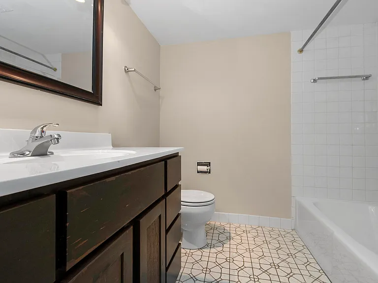 13616 Lamon Ave #411 — Photo 13