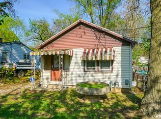 3922 N Boulevard Ave, Peoria Heights, IL 61616