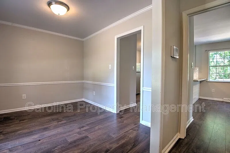 3 bed, 2.5 bath, 1550 sqft, $2,100 — Photo 4