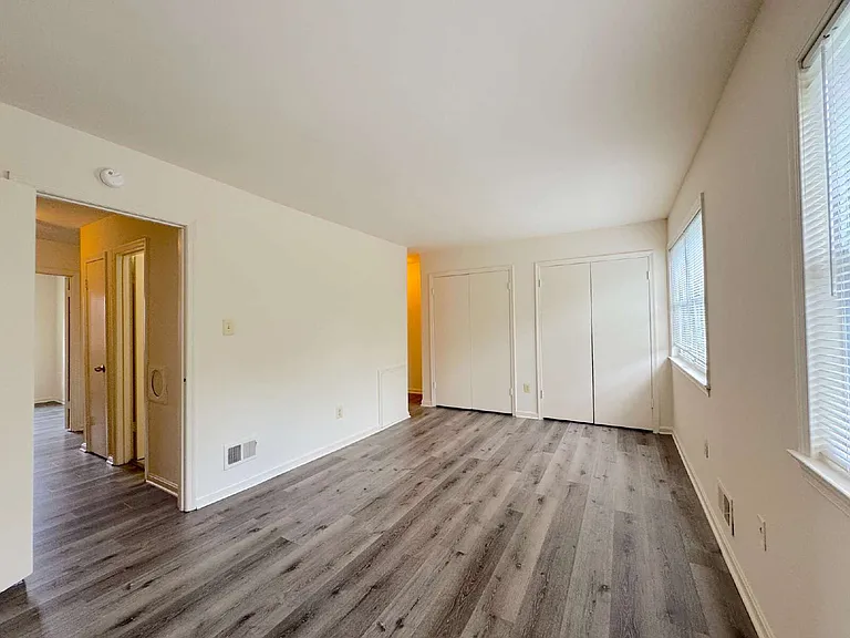 4104 Sideburn Rd — Photo 13