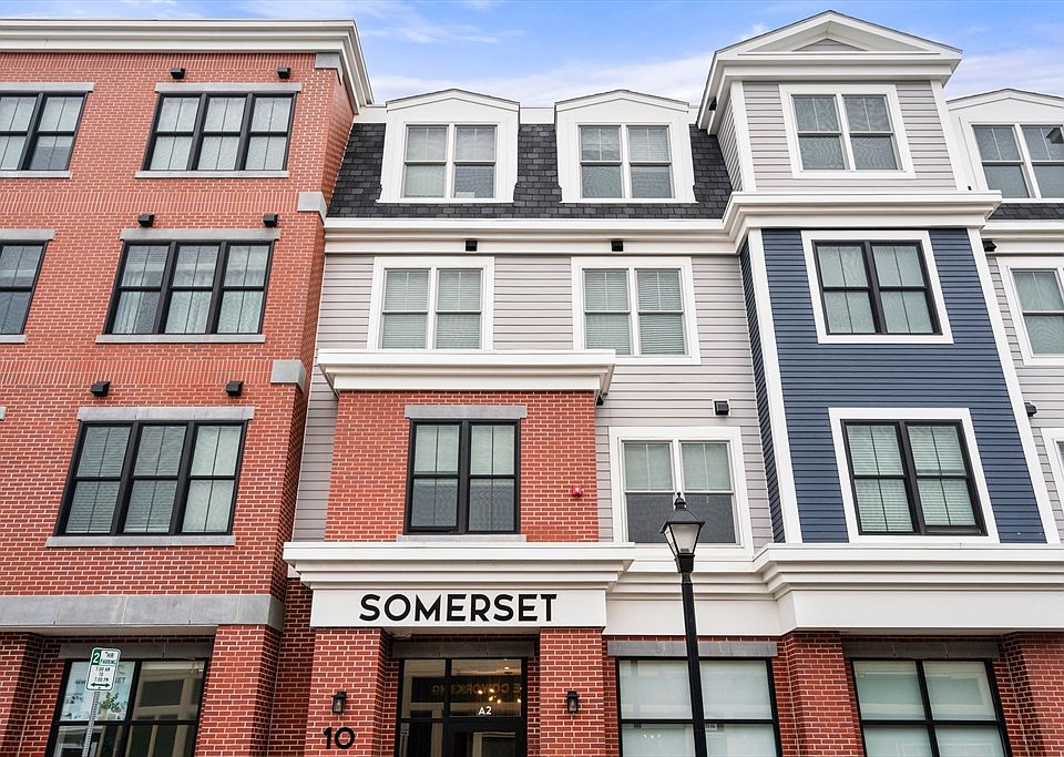 1st image of 10 Somerset Ave #403