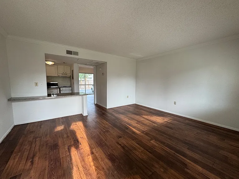 139 Oyster Bay Cir #130 — Photo 29
