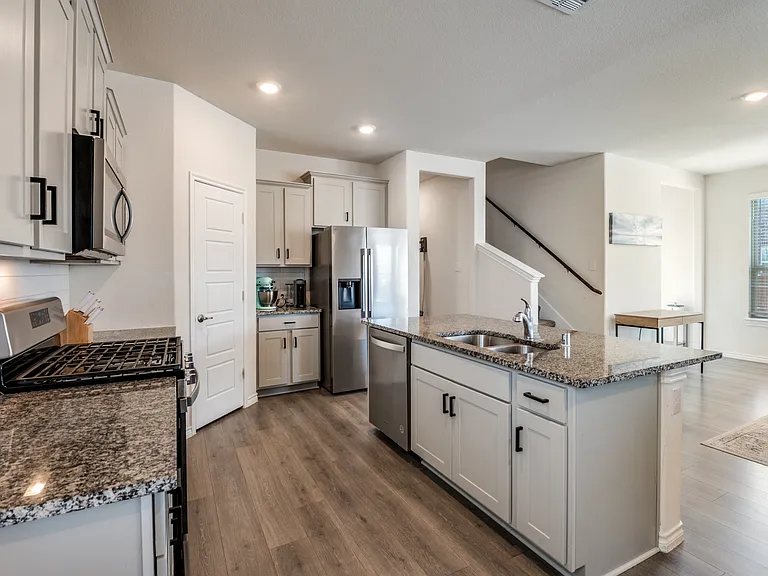 2608 Hale Rd — Photo 6