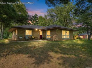 484 E Robbins St, Wheatfield, IN 46392