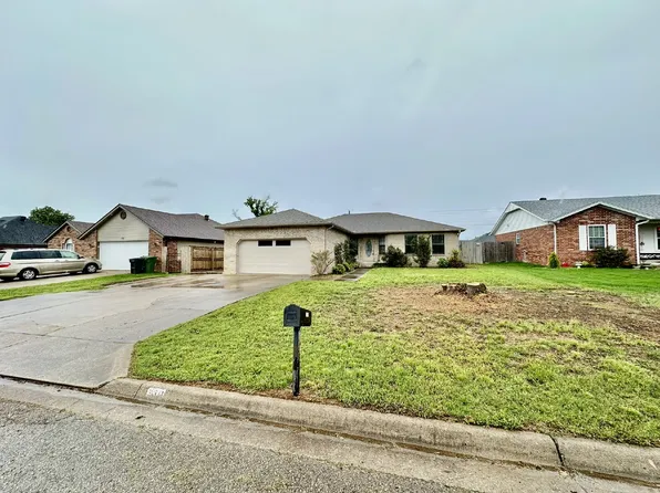 2311 W Willow St, Rogers, AR 72758