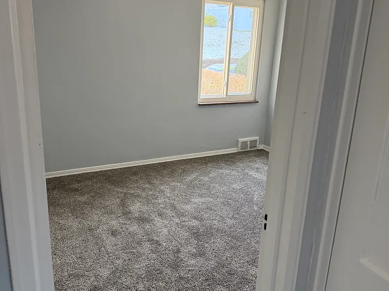 Front bedroom.