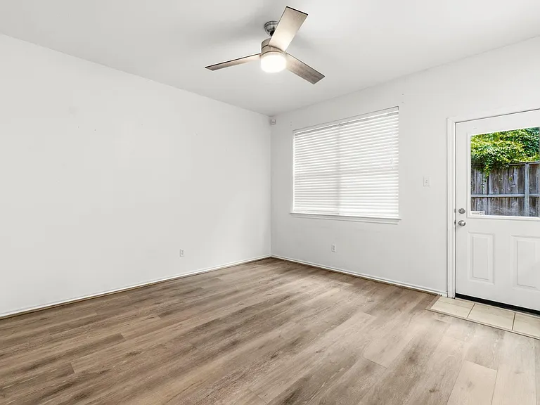 149 E Summerhaze Cir — Photo 6