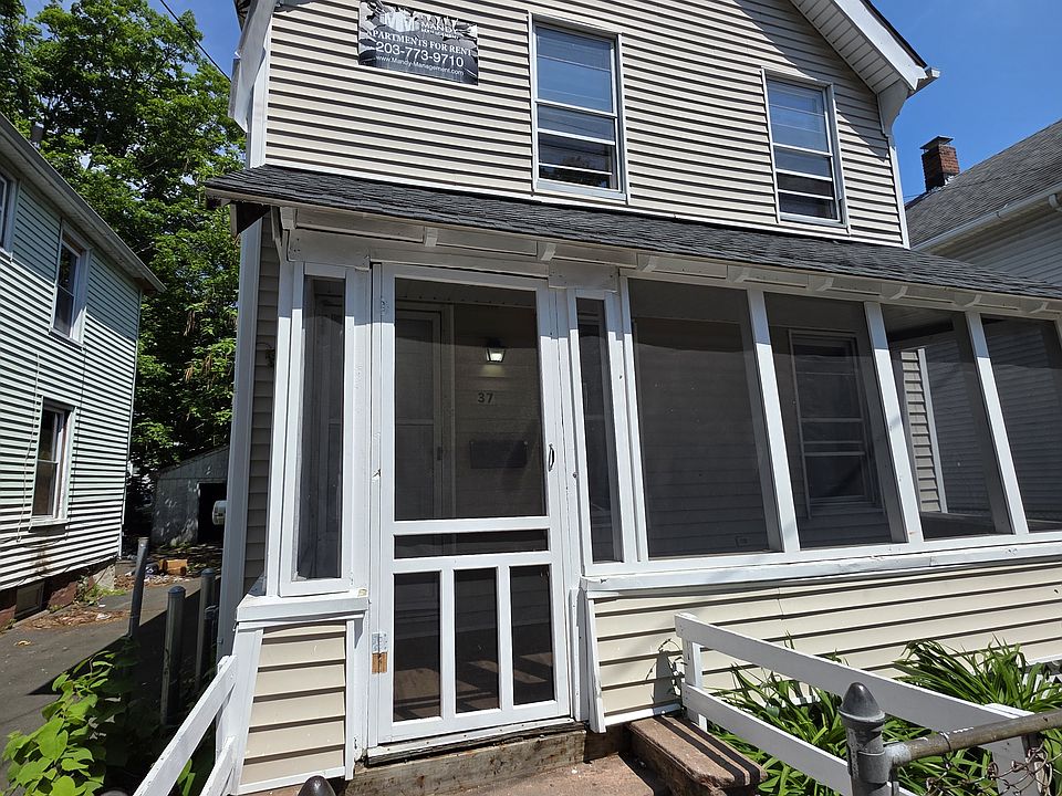1st image of 37 Arthur St #1