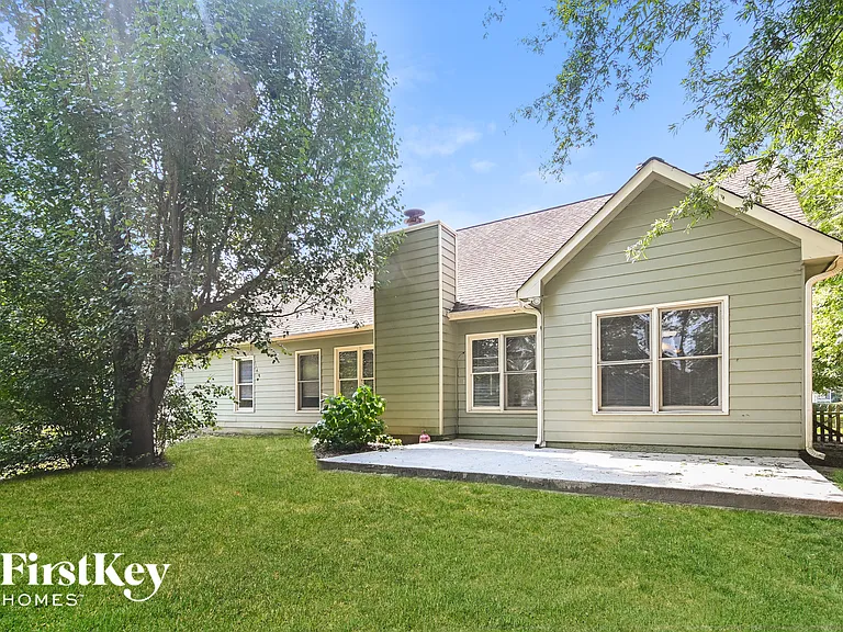 5802 Millers Pond Ln — Photo 15
