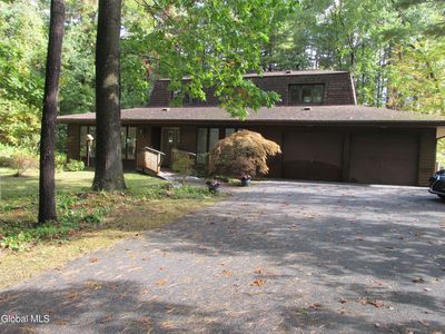 5 Stonegate Road, Ballston Lake, NY, 12019