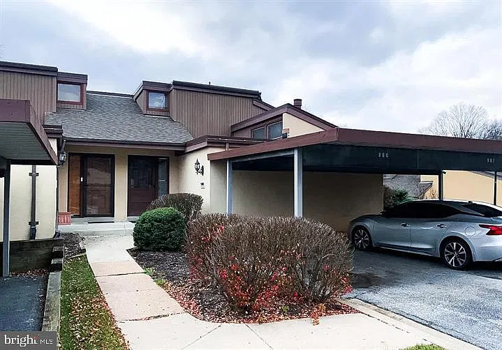 3 bed, 2.0 bath, 1274 sqft, $2,500 — Photo 1