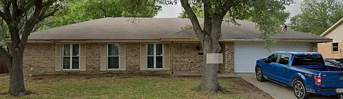 209 E Upshaw Ave Photo 1