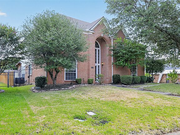 4th image of 3909 Tuscany Ct