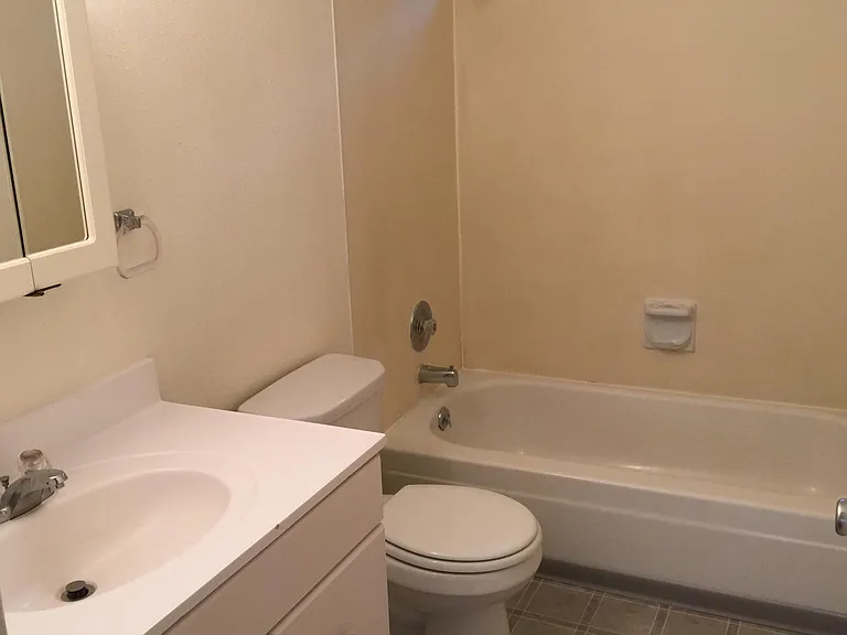 921 SE Klemgard St #B1 — Photo 7
