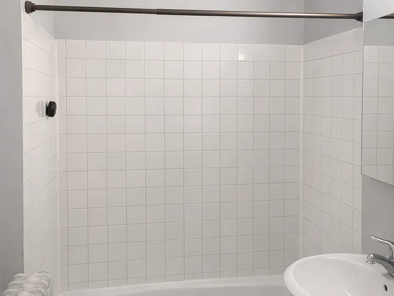 808 University Ave SE #1 — Photo 5