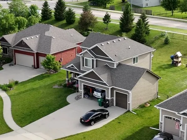 506 NW Ridgeline Dr, Ankeny, IA 50023