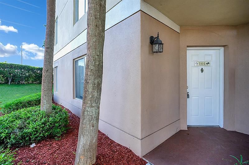 1st image of 815 W Boynton Beach Blvd APT 7101