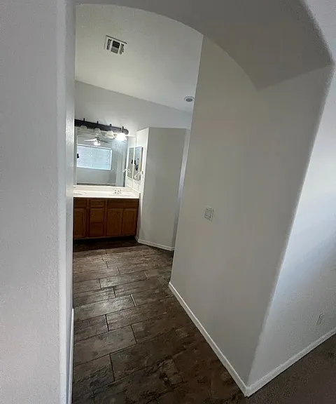 1928 E Leisure Ln — Photo 6