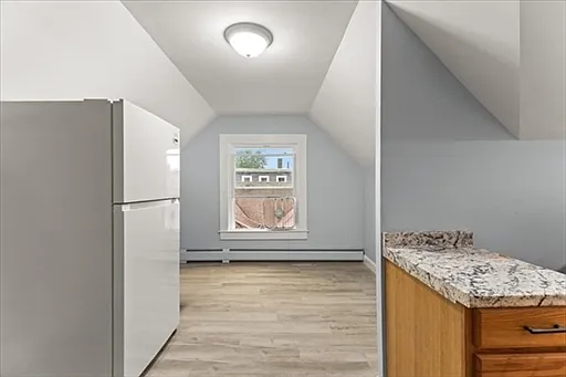 58 Calmar St #3 — Photo 3