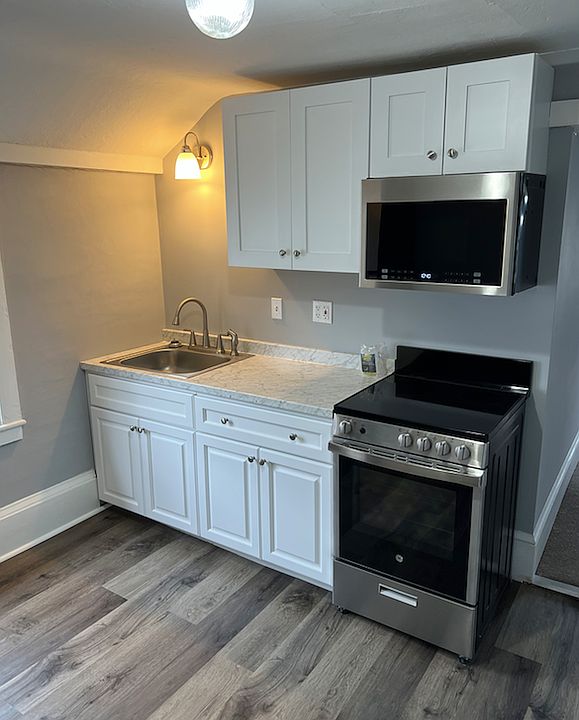1st image of 171 Essex St #3