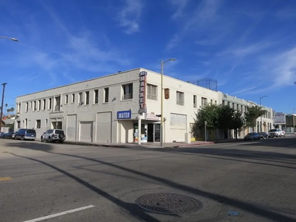 106 N Dillon St