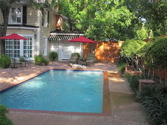 4th image of 860 Amarillo St